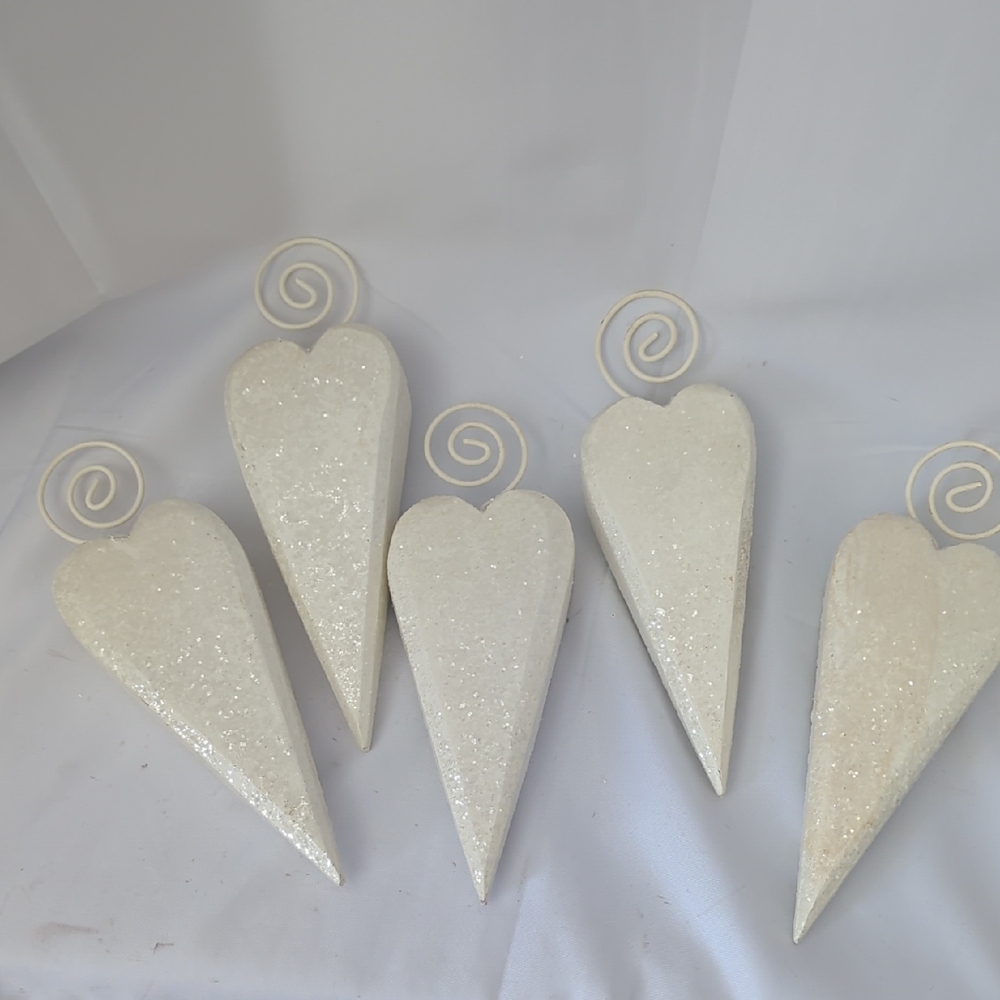 Source Unknown Cream Heart Ornaments